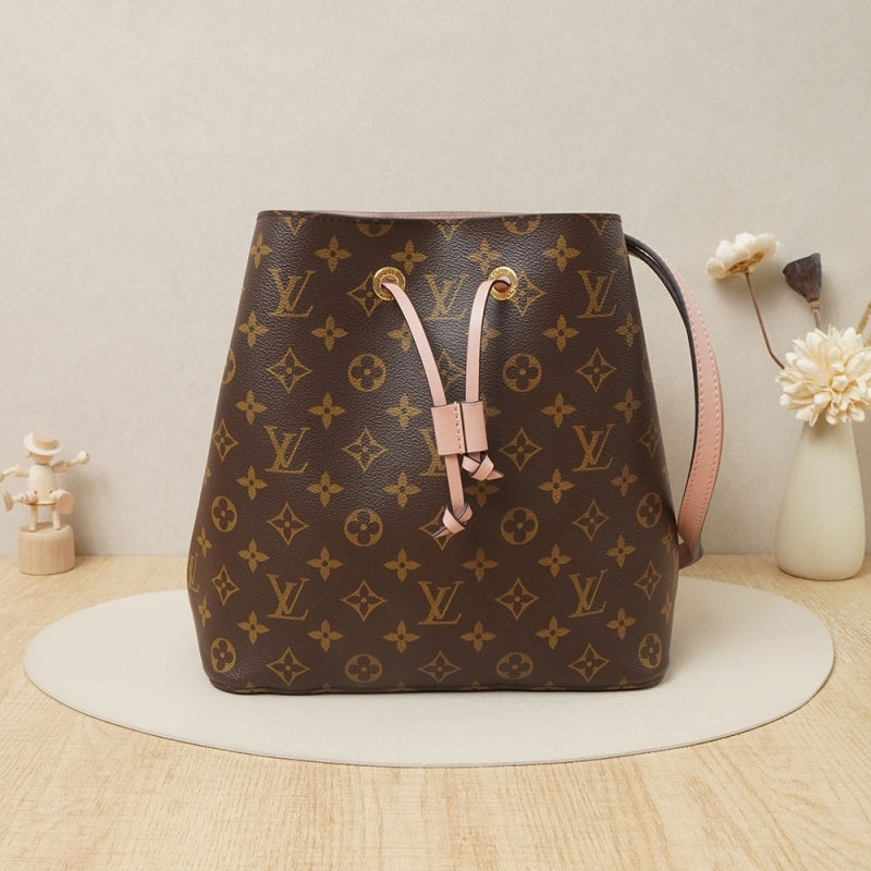 Louis Vuitton NéoNoé MM Monogram Canvas M44022