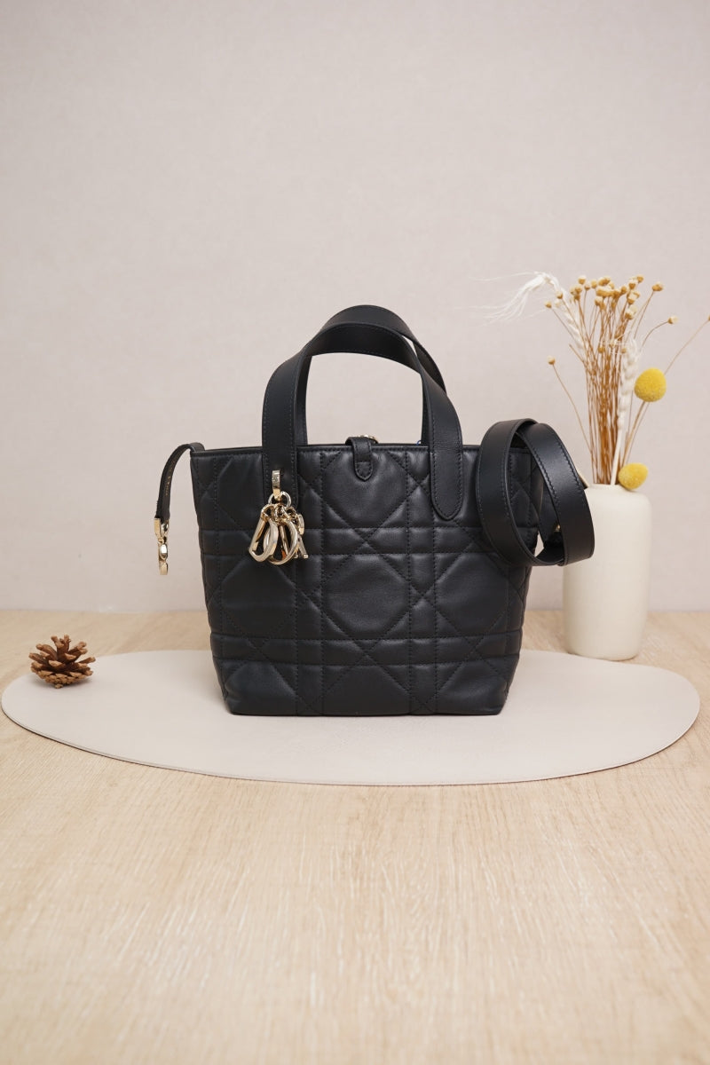 Small Dior Toujours Vertical Tote Bag Black Macrocannage Calfskin