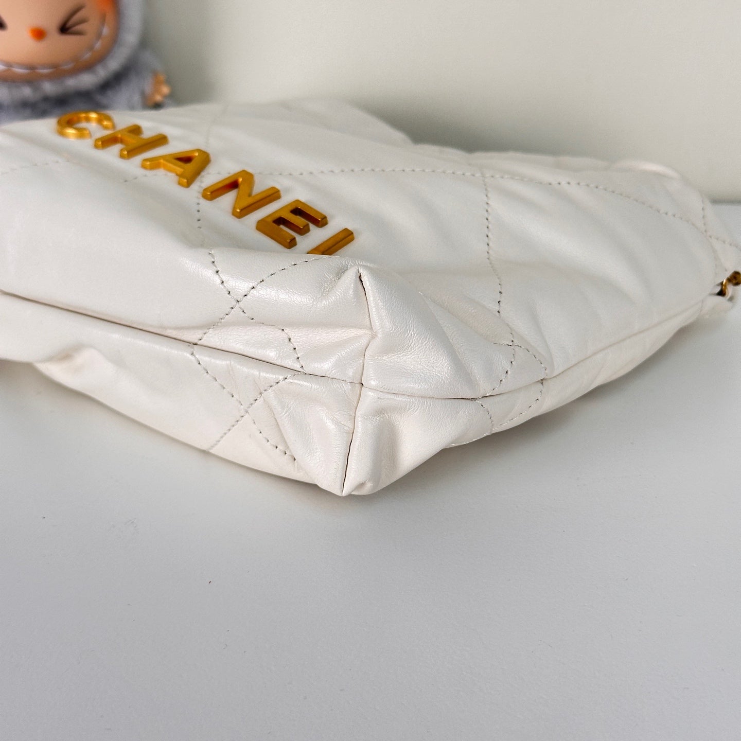 22 Mini Handbag in Shiny Grained Calfskin & Gold-Tone Metal