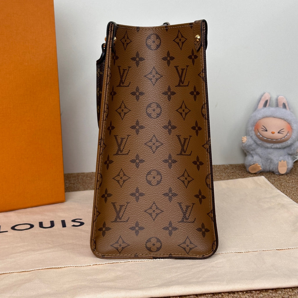 Louis Vuitton Onthego Medium Tote Bag in Monogram Canvas M45321
