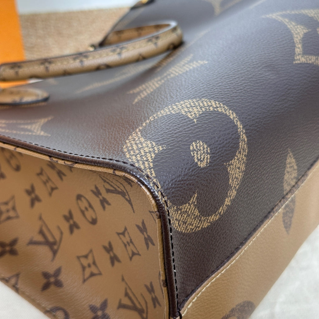 Louis Vuitton Onthego Medium Tote Bag in Monogram Canvas M45321