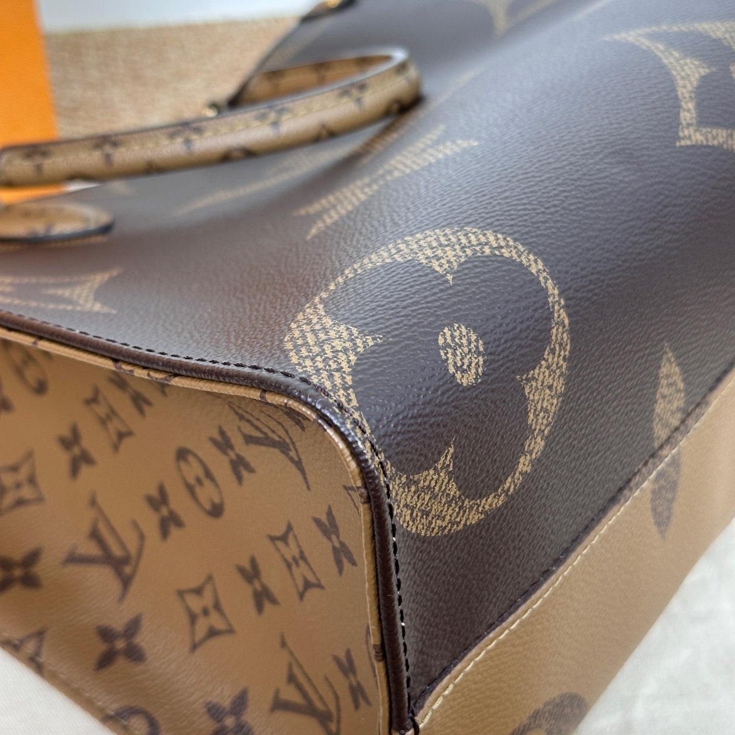 Louis Vuitton Onthego Medium Tote Bag in Monogram Canvas M45321