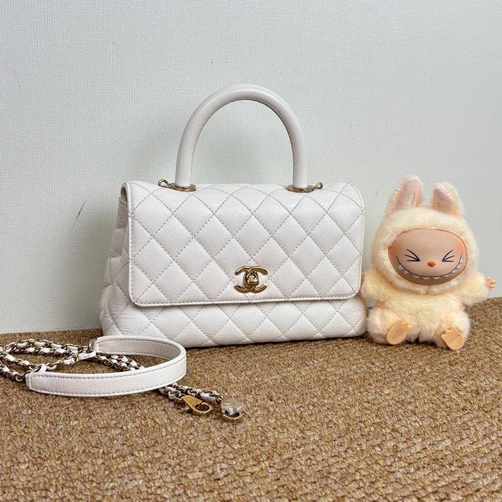 Chanel Coco Handle Medium Bag in Grained Calfskin