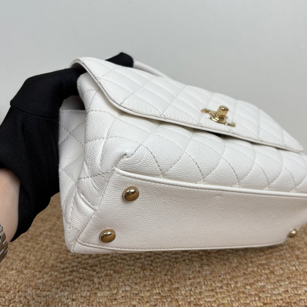 Chanel Coco Handle Medium Bag in Grained Calfskin