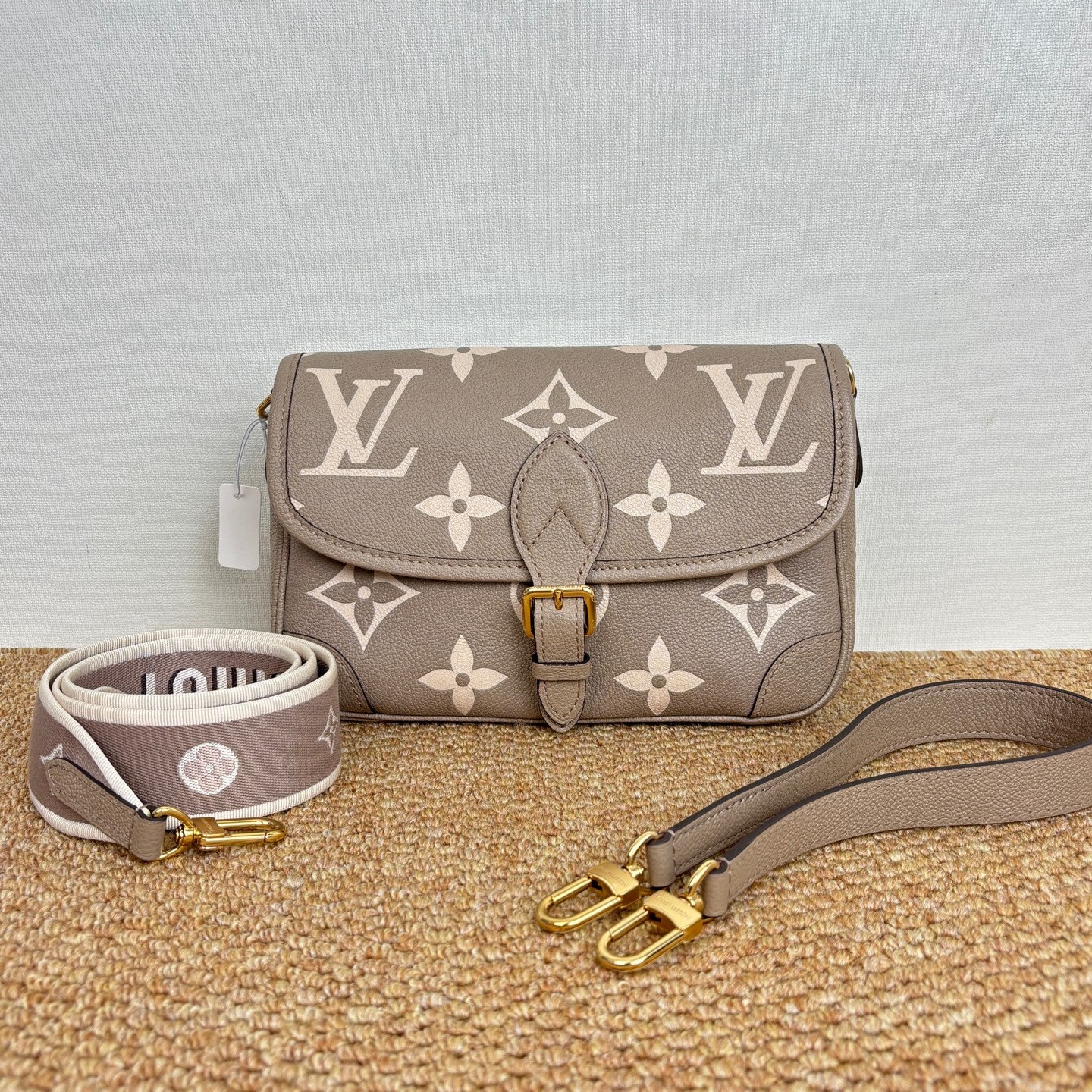 Louis Vuitton Diane Bag in Empreinte Leather M46583