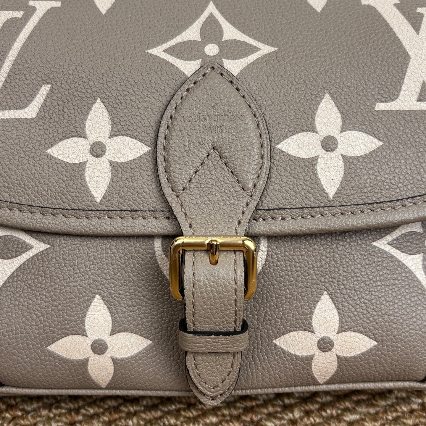 Louis Vuitton Diane Bag in Empreinte Leather M46583
