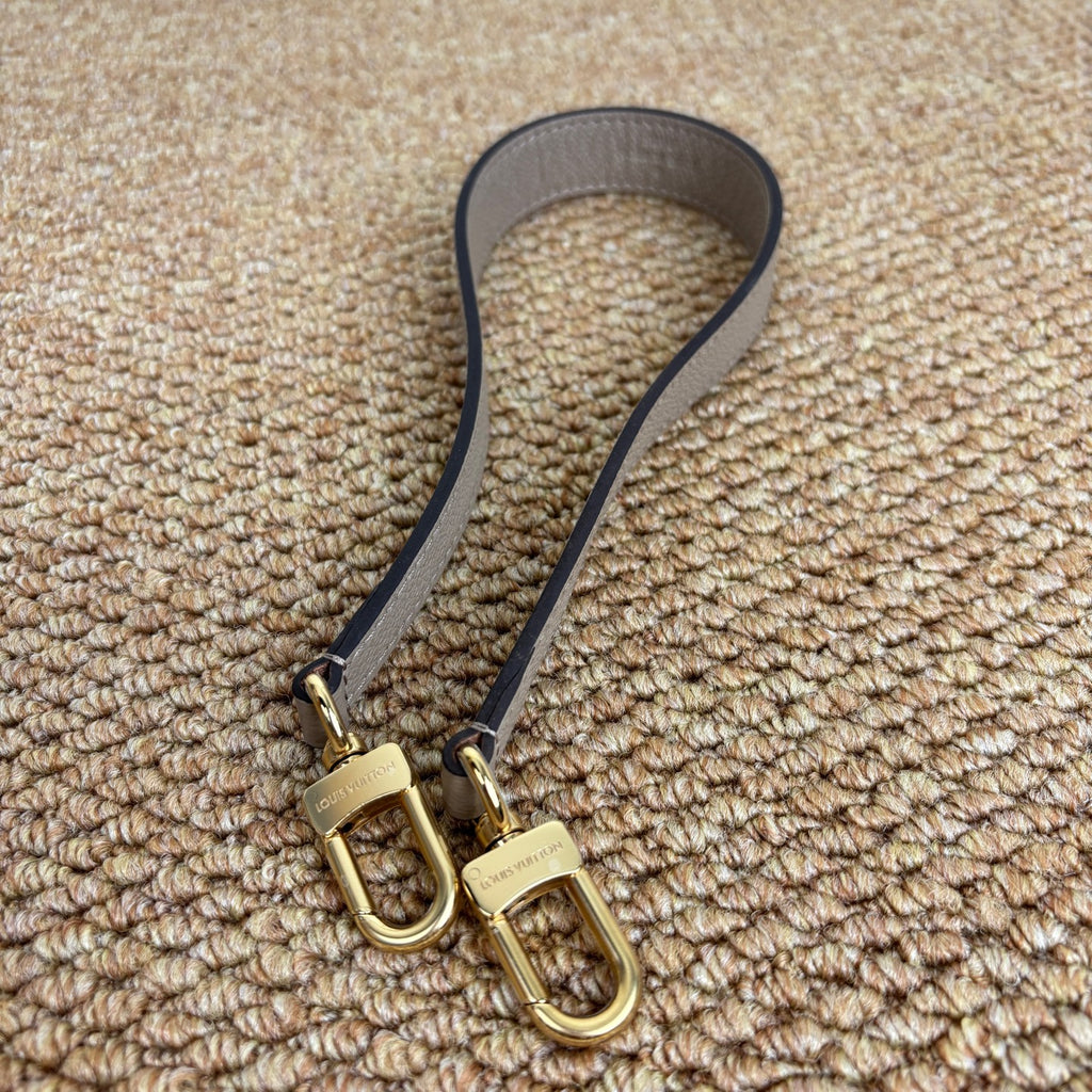 Louis Vuitton Diane Bag in Empreinte Leather M46583