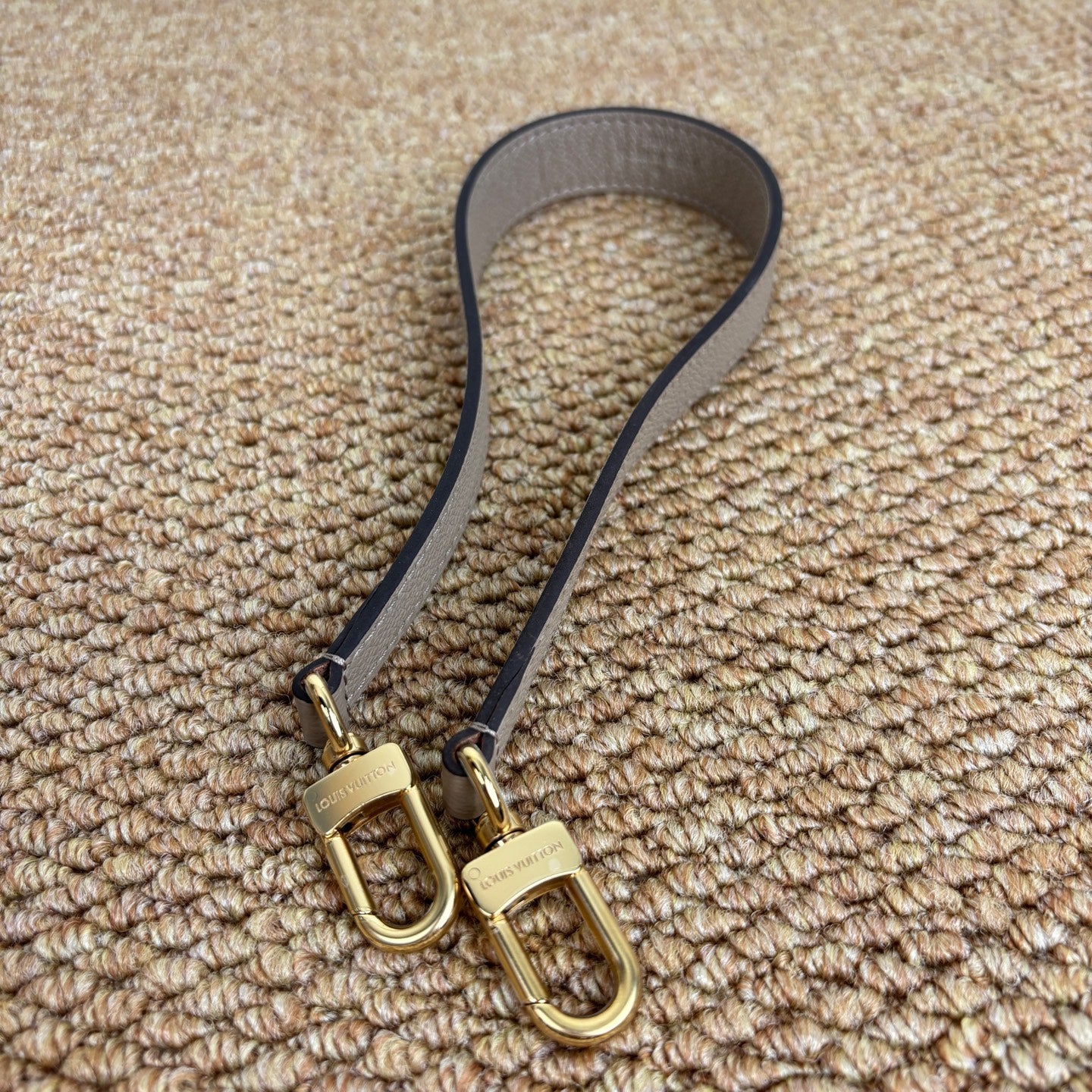 Louis Vuitton Diane Bag in Empreinte Leather M46583