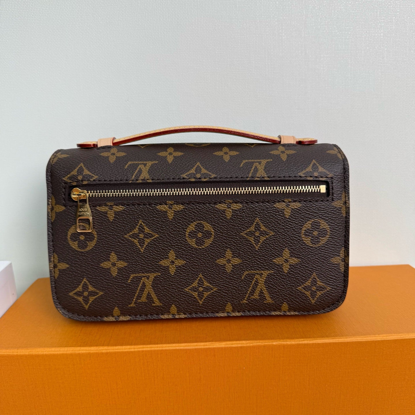 Louis Vuitton Pochette Métis East West in Monogram Canvas M46279