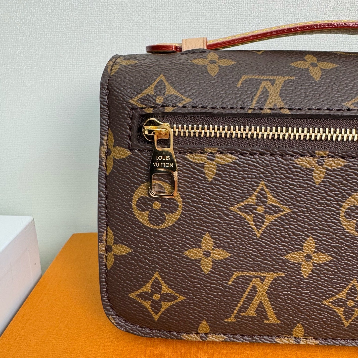 Louis Vuitton Pochette Métis East West in Monogram Canvas M46279