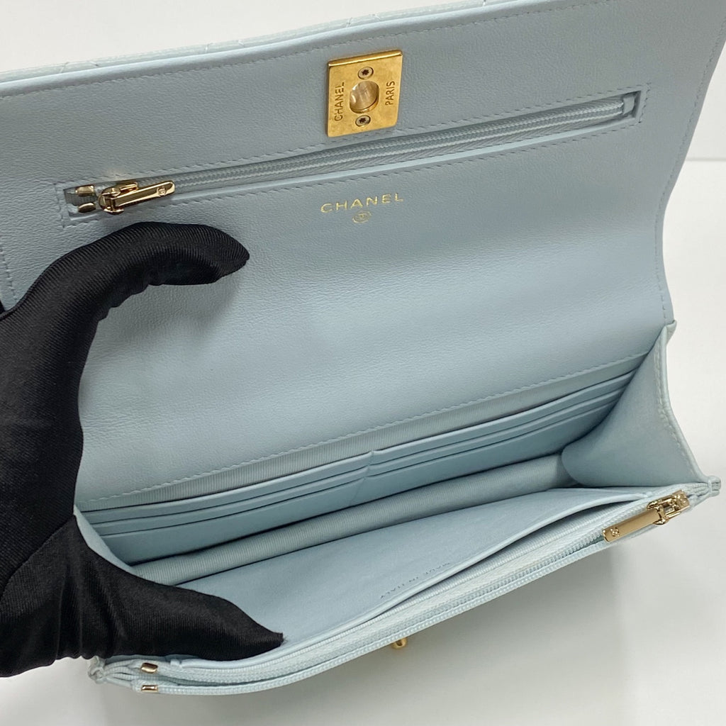 Chanel woc camellia Wallet On Chain in Grained Calfskin & Gold-Tone Metal