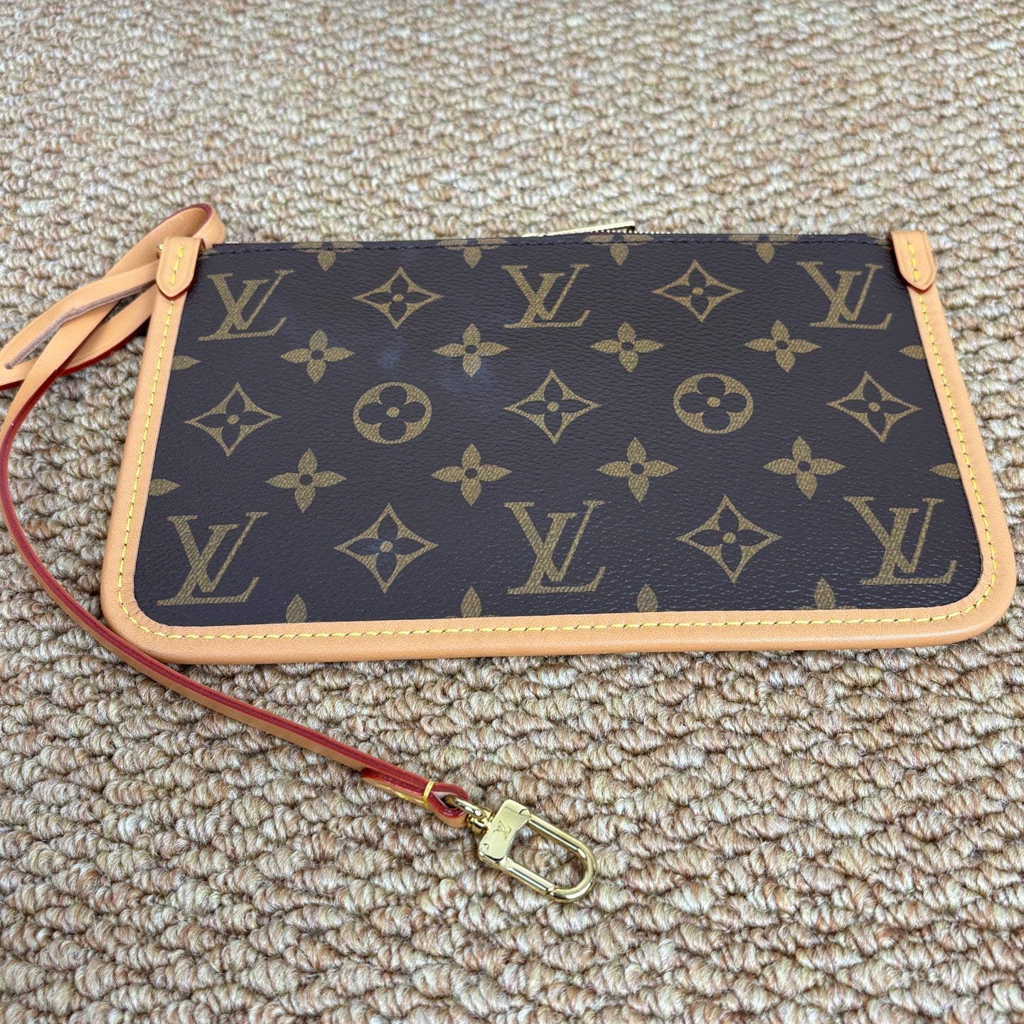 Louis Vuitton M46203 CarryAll PM