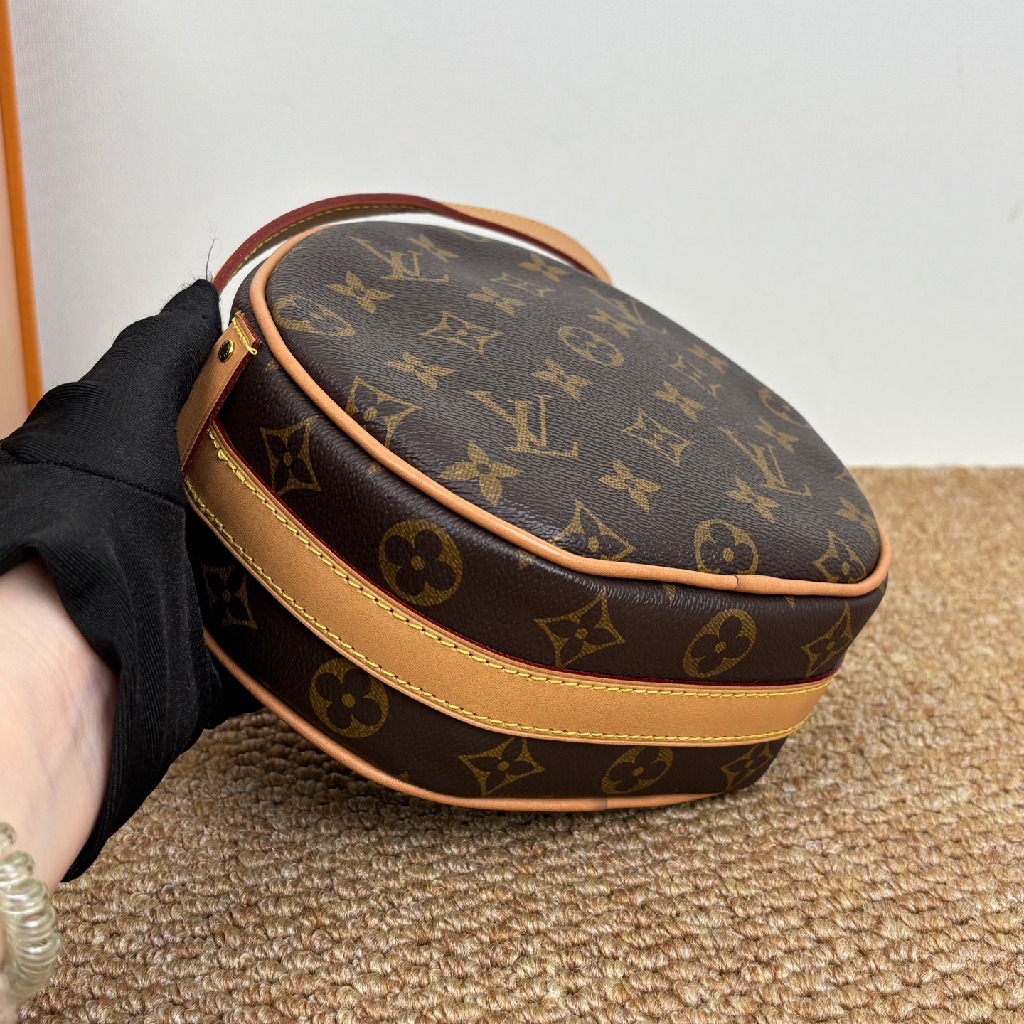 Louis Vuitton Boîte Chapeau Souple Bag in Monogram Canvas M45578