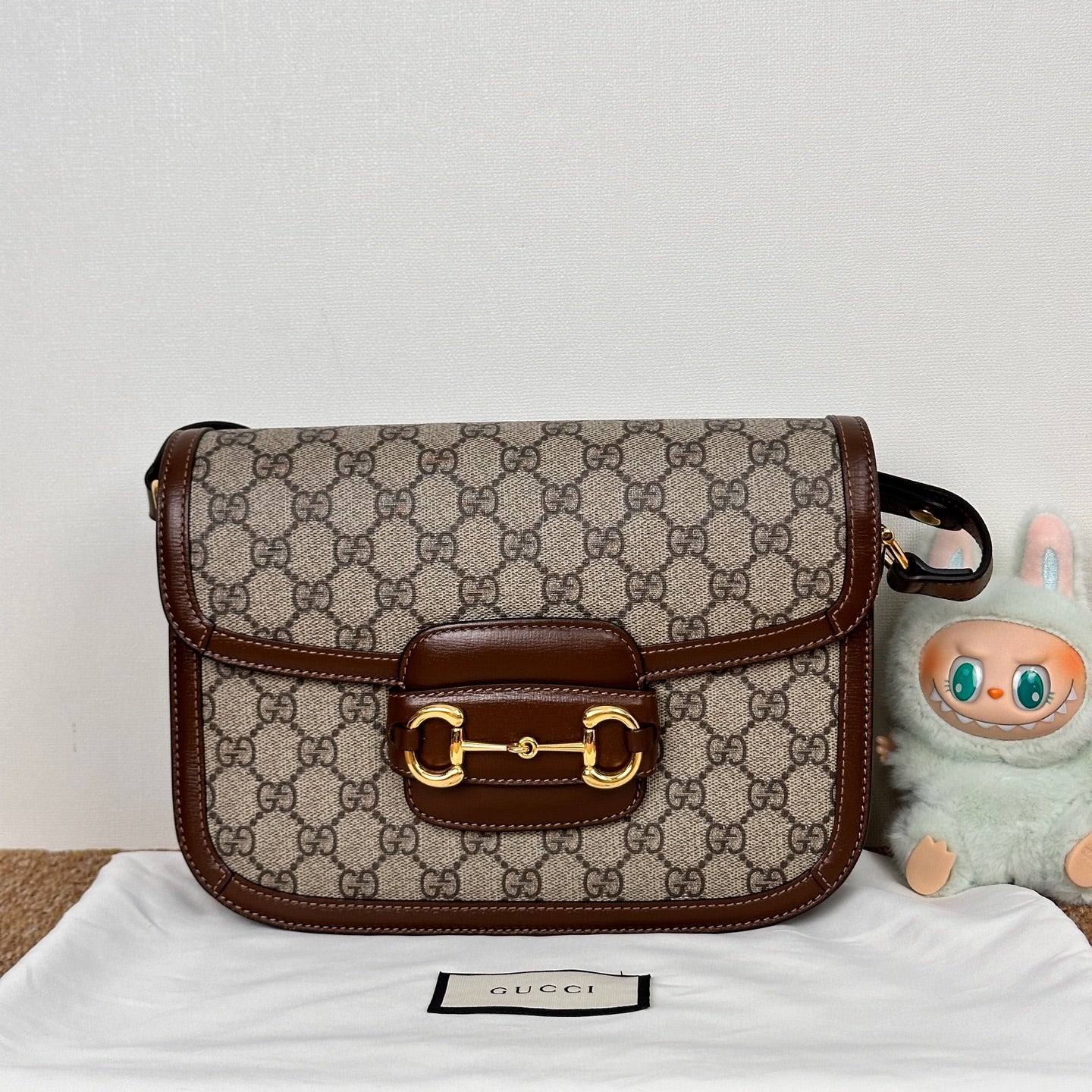 Gucci Horsebit 1955 medium bag in beige and ebony GG Supreme canvas 602204 92TCG 8563