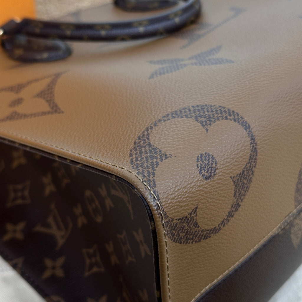 Louis Vuitton Onthego Medium Tote Bag in Monogram Canvas M45321