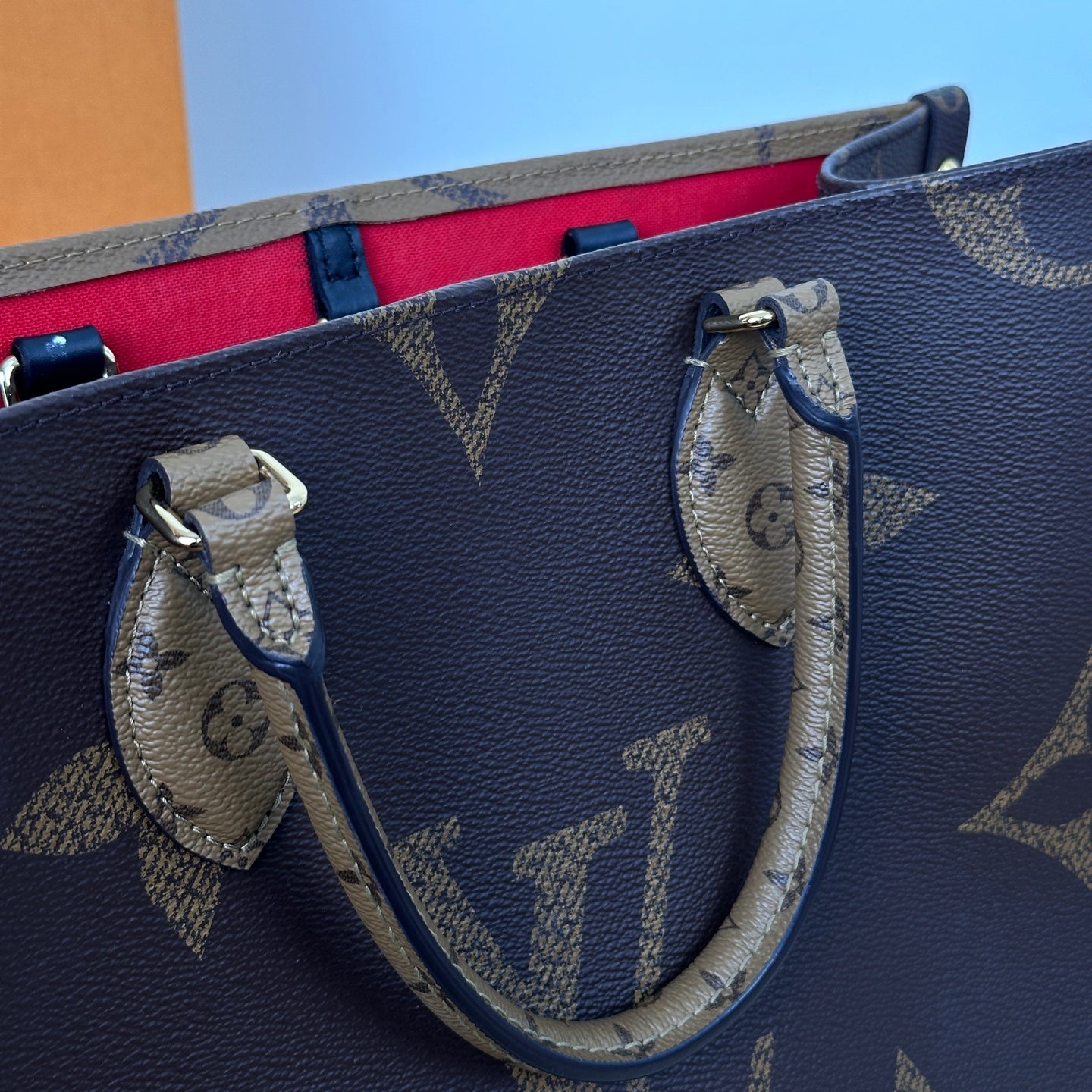 Louis Vuitton Onthego Medium Tote Bag in Monogram Canvas M45321