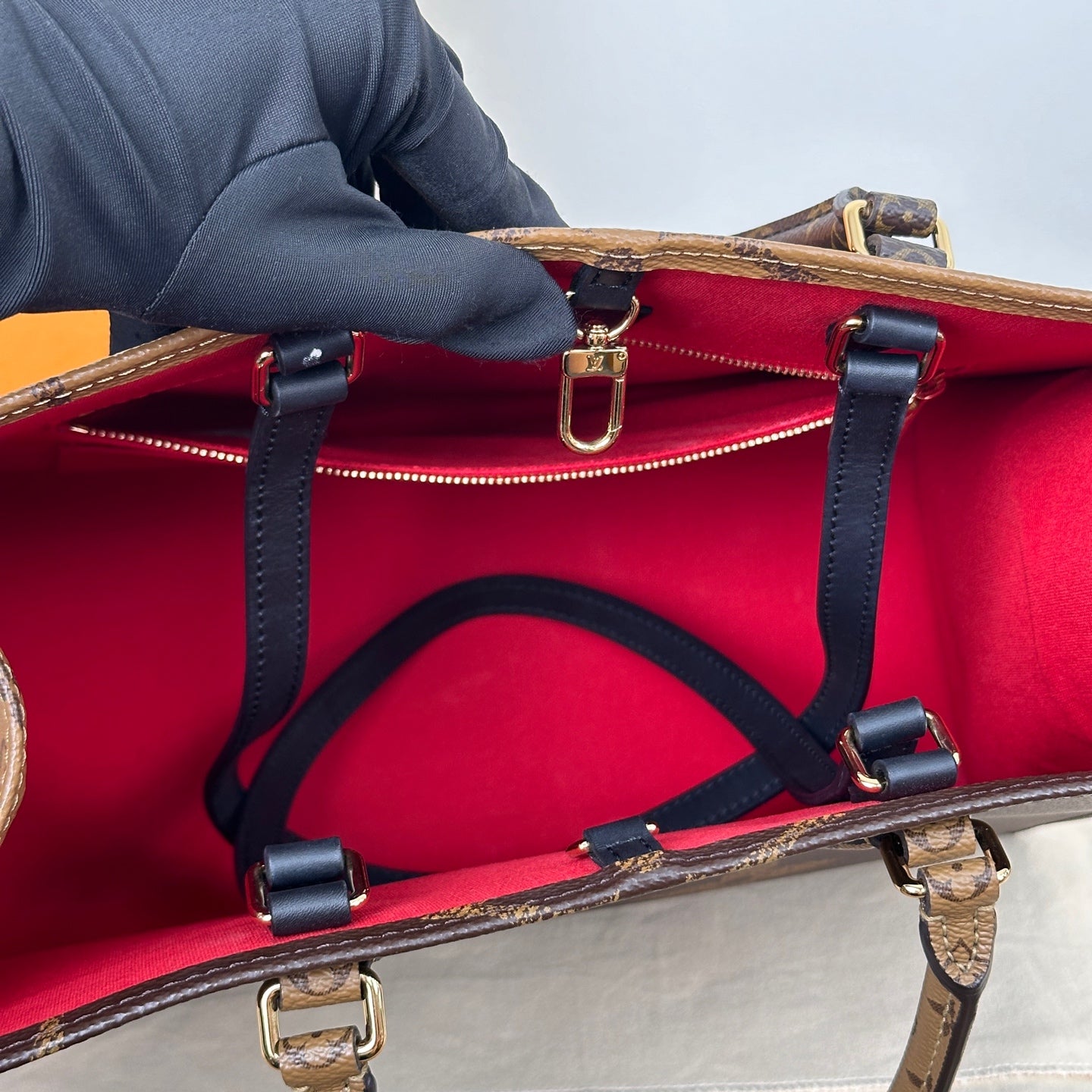 Louis Vuitton Onthego Medium Tote Bag in Monogram Canvas M45321