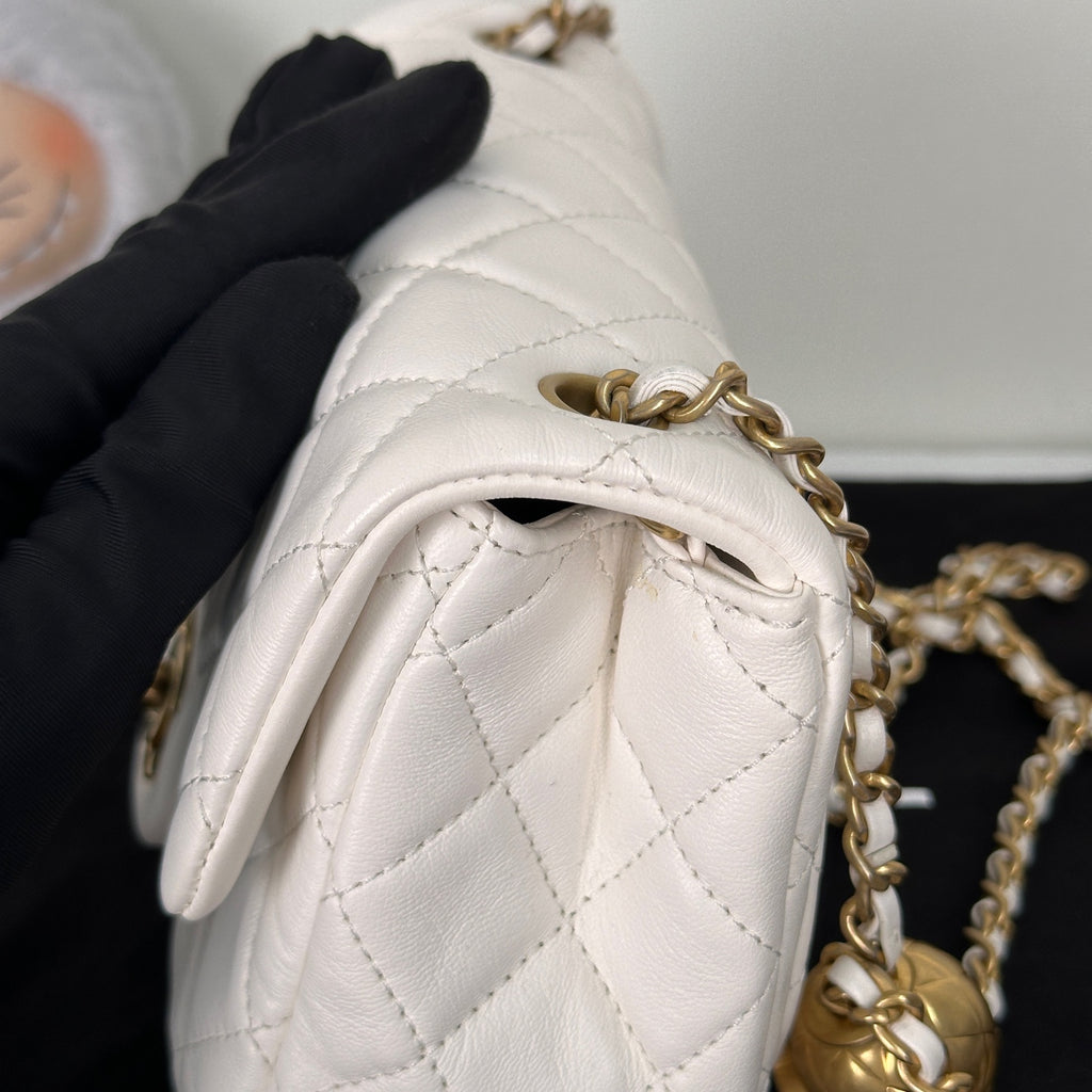 Chanel Coco Handle Medium Bag in Grained Calfskin