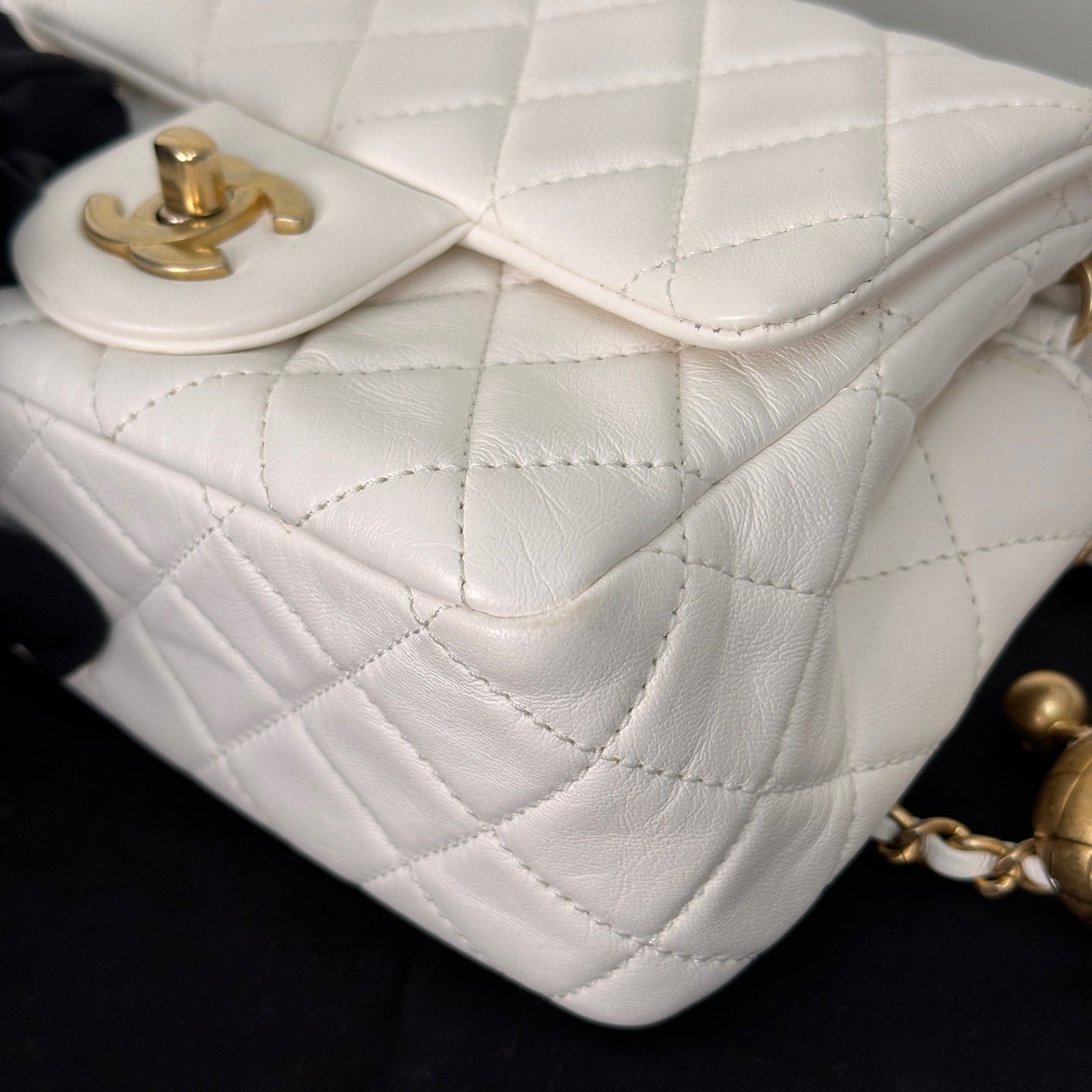 Chanel Coco Handle Medium Bag in Grained Calfskin