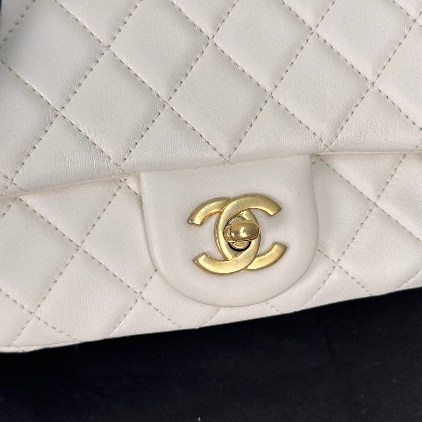 Chanel Coco Handle Medium Bag in Grained Calfskin