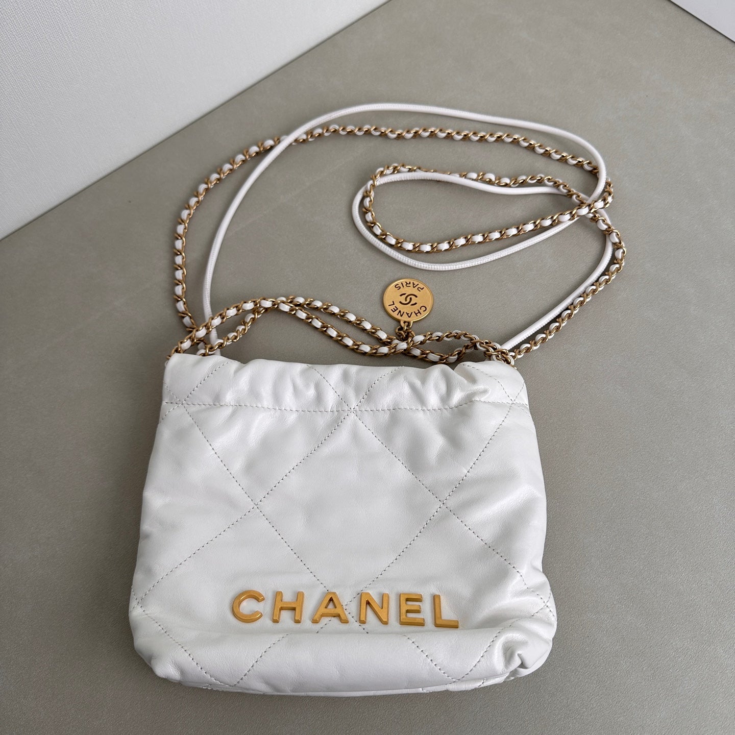 22 Mini Handbag in Shiny Grained Calfskin & Gold-Tone Metal