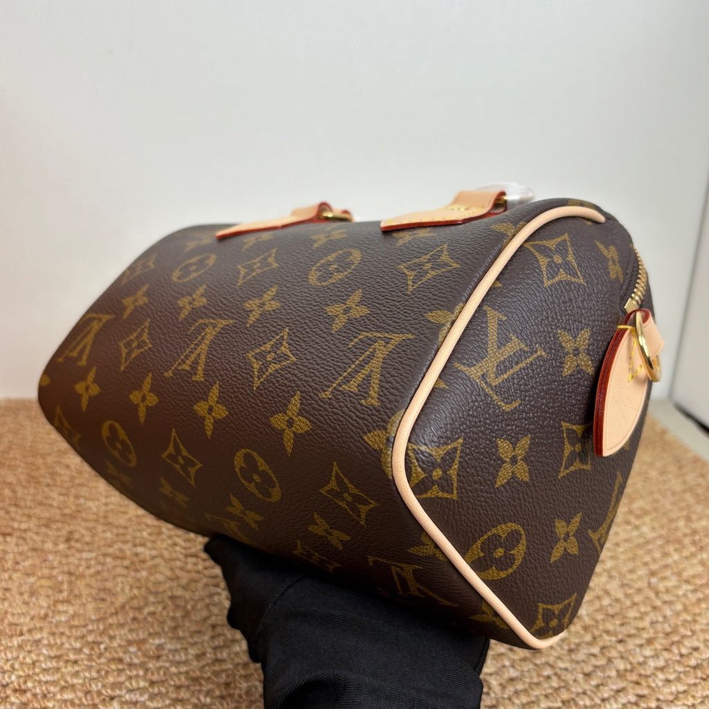 M45957 Speedy Bandoulière 20 in Monogram Canvas