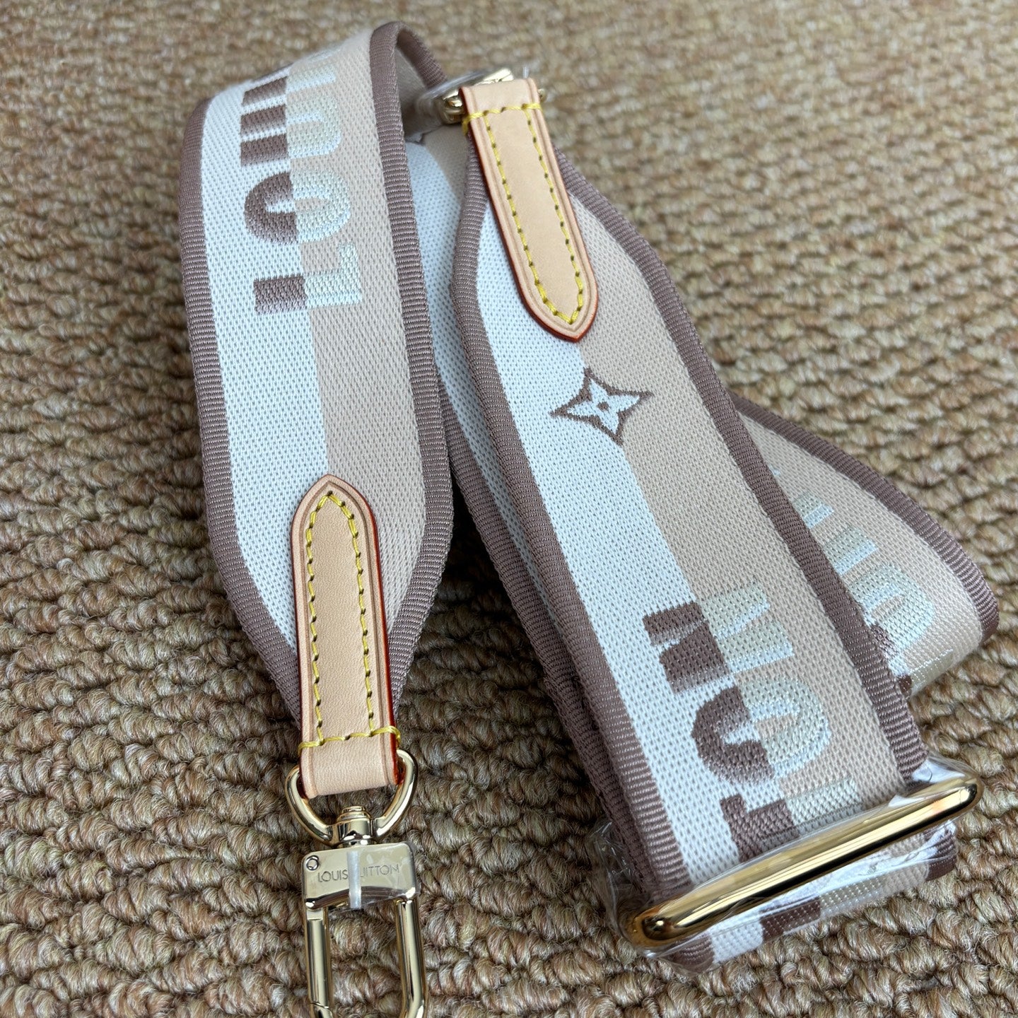 M45957 Speedy Bandoulière 20 in Monogram Canvas