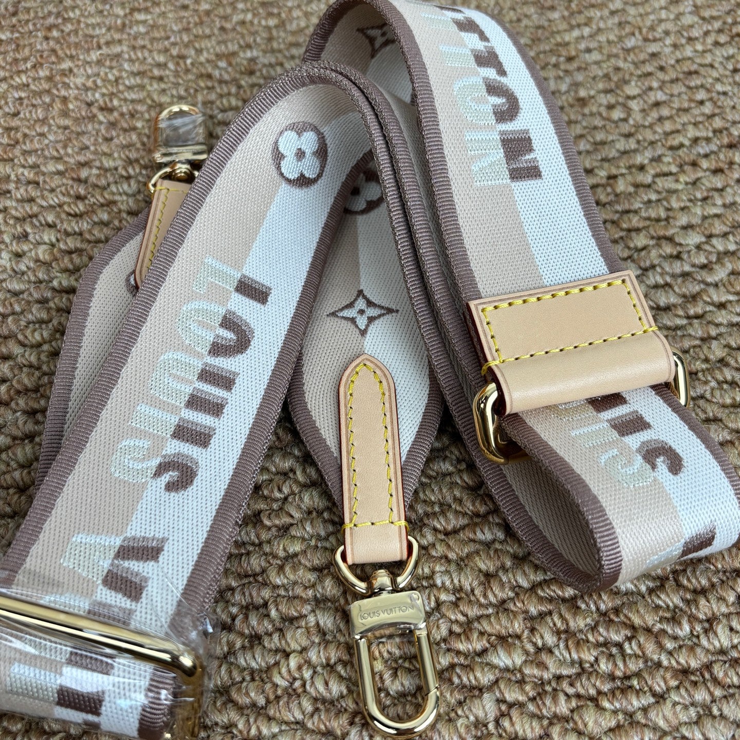 M45957 Speedy Bandoulière 20 in Monogram Canvas