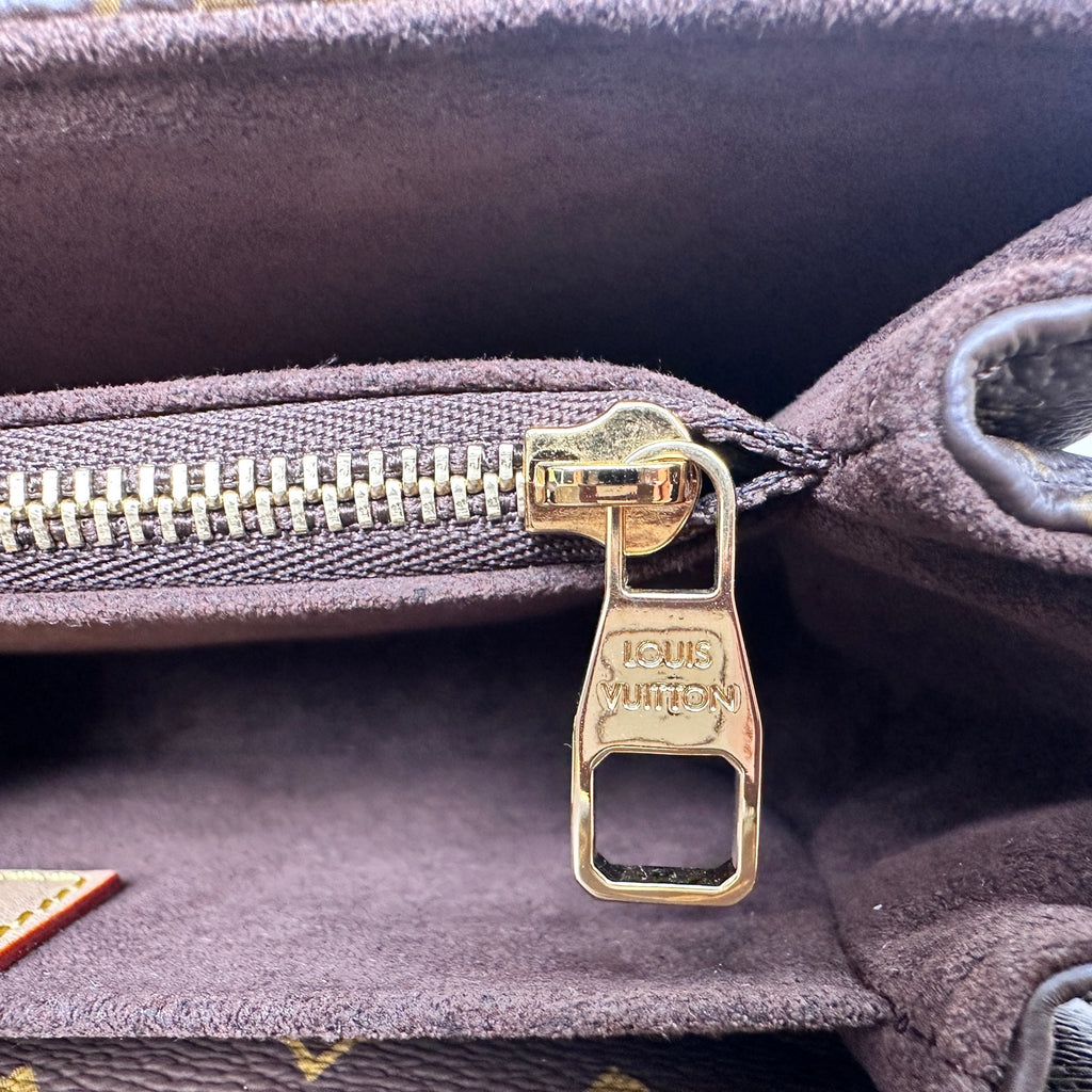 Louis Vuitton Pochette Métis East West in Monogram Canvas M46279