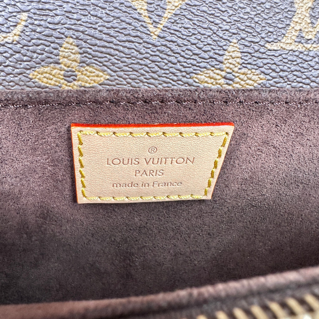 Louis Vuitton Pochette Métis East West in Monogram Canvas M46279