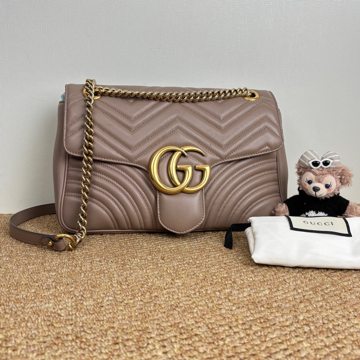 Gucci GG Marmont medium shoulder bag in quilted chevron leather 443497 DTDIT 5729