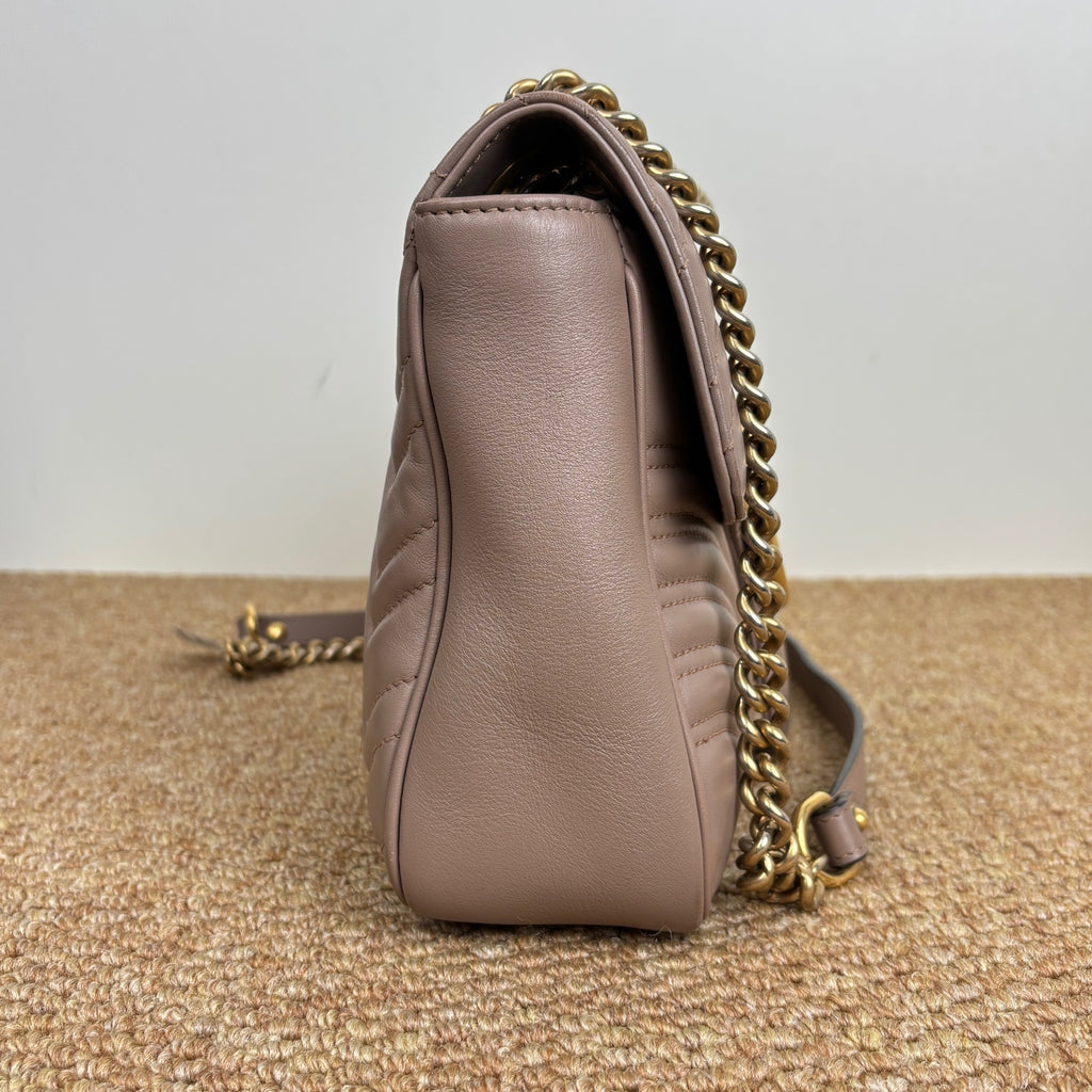 Gucci GG Marmont medium shoulder bag in quilted chevron leather 443497 DTDIT 5729