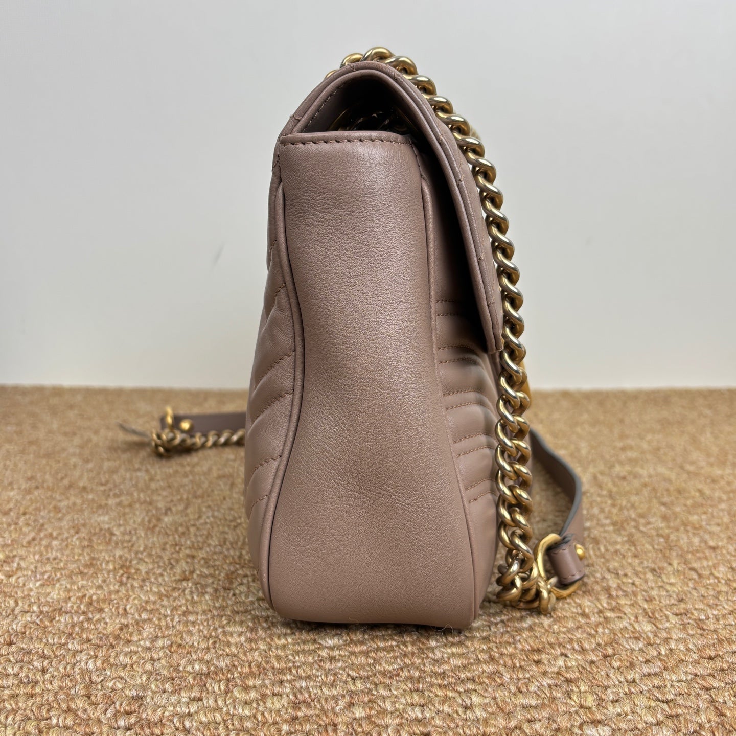 Gucci GG Marmont medium shoulder bag in quilted chevron leather 443497 DTDIT 5729