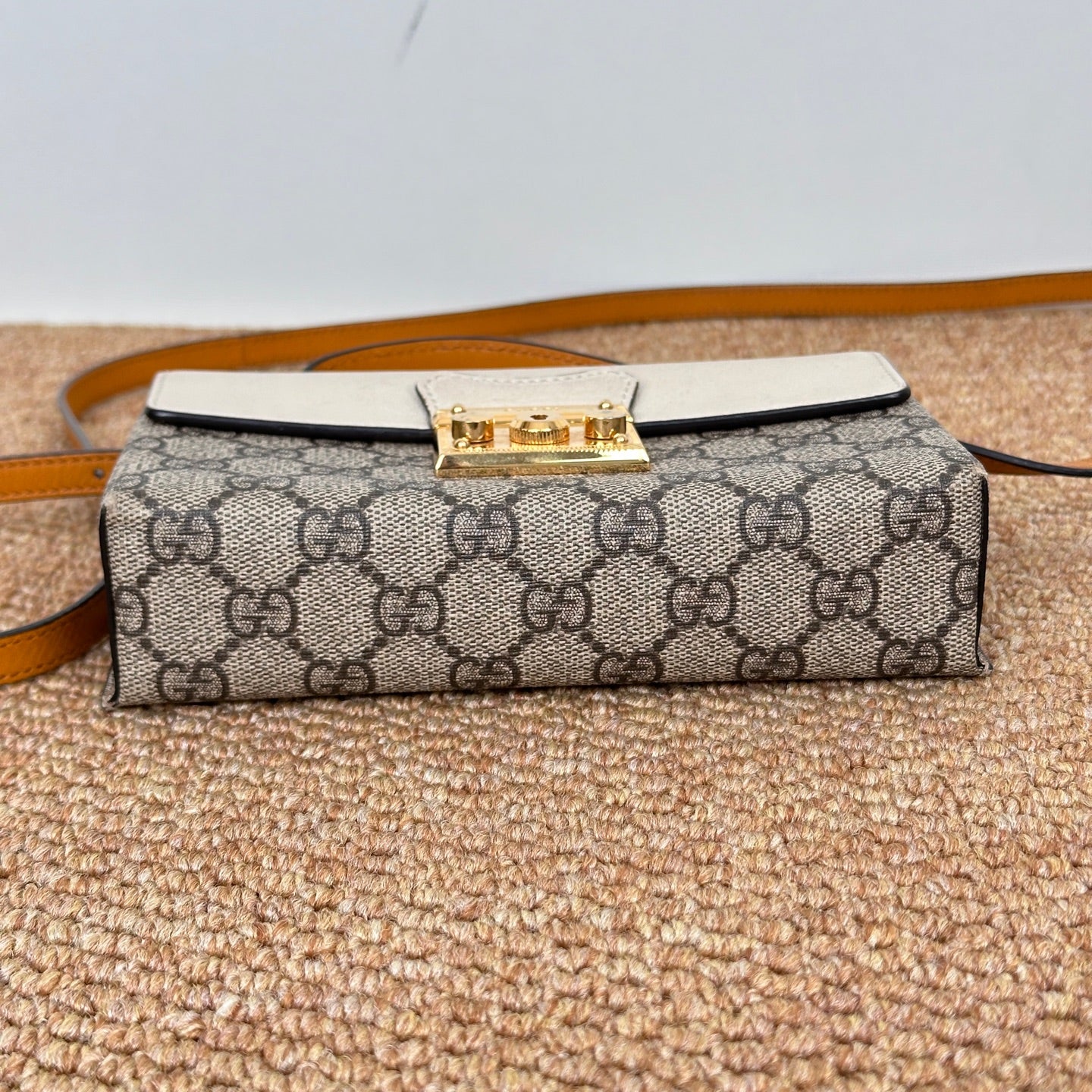 Gucci Padlock mini shoulder bag in beige and ebony GG Supreme canvas 652683 96GAG 9763