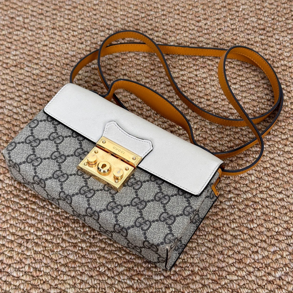 Gucci Padlock mini shoulder bag in beige and ebony GG Supreme canvas 652683 96GAG 9763