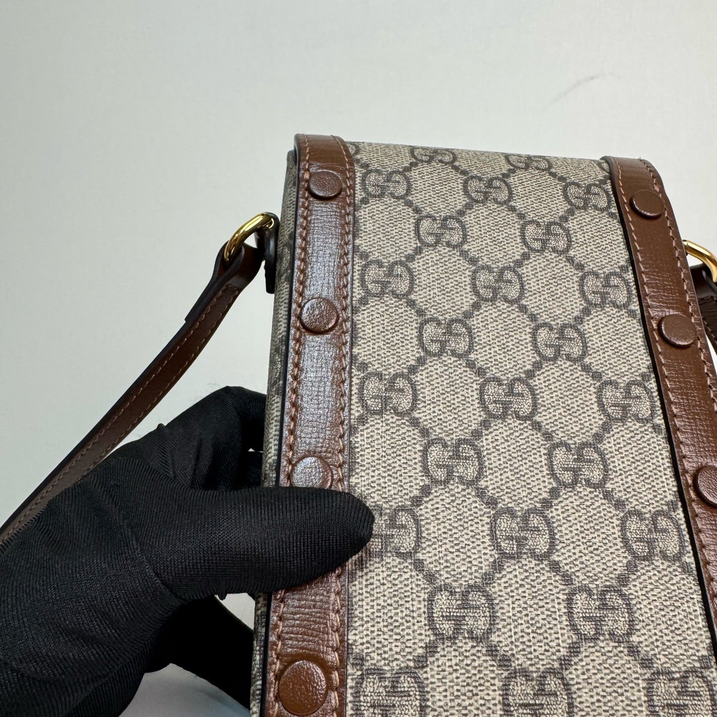 Gucci Horsebit 1955 phone holder in beige and ebony GG Supreme canvas 625615 92TCG 8563