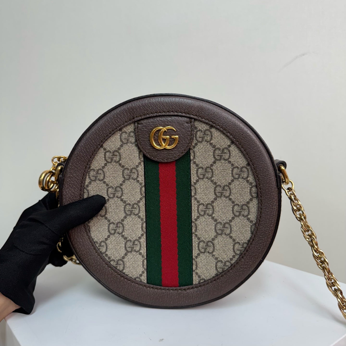 Gucci Ophidia round mini bag in beige and ebony GG Supreme canvas 550618 96I3B 8745