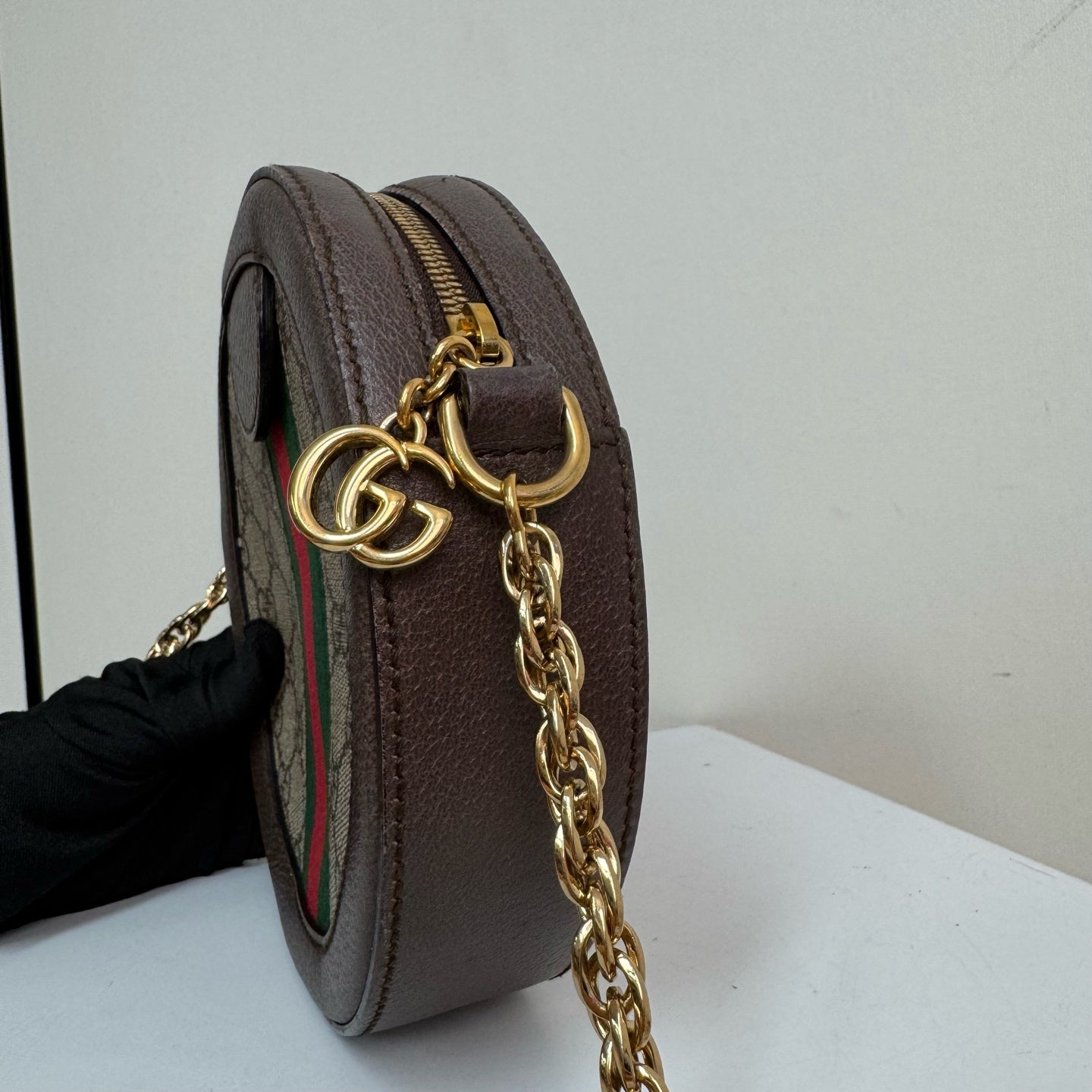 Gucci Ophidia round mini bag in beige and ebony GG Supreme canvas 550618 96I3B 8745