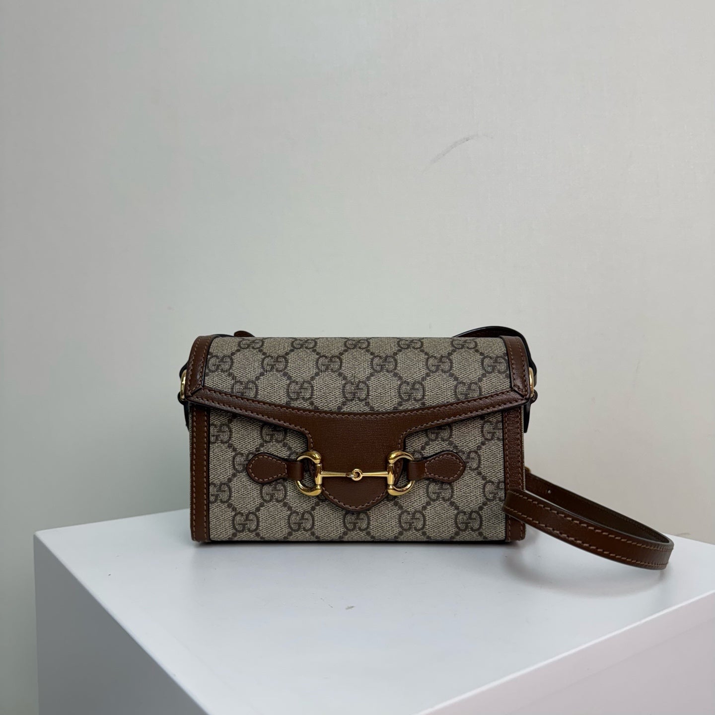 Gucci Horsebit 1955 small bag in beige and ebony GG Supreme canvas 699296 92TCG 8563