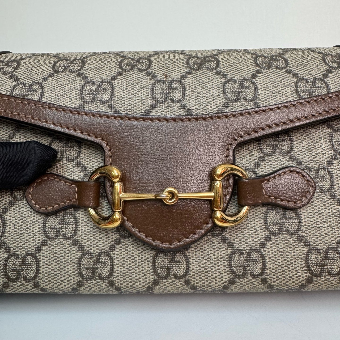 Gucci Horsebit 1955 small bag in beige and ebony GG Supreme canvas 699296 92TCG 8563