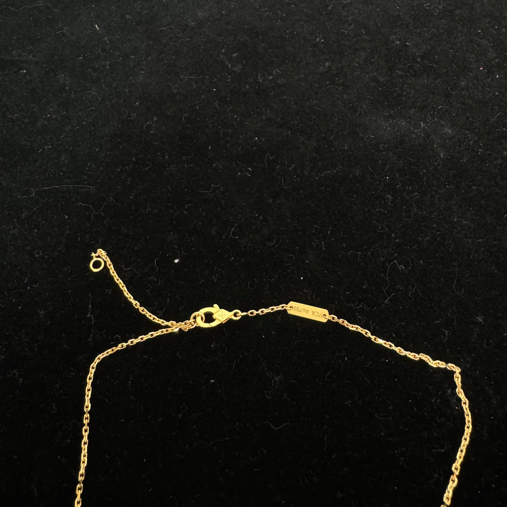 Van Cleef & Arpels Vintage Alhambra pendant, yellow gold, mother-of-pearl VCARA45900