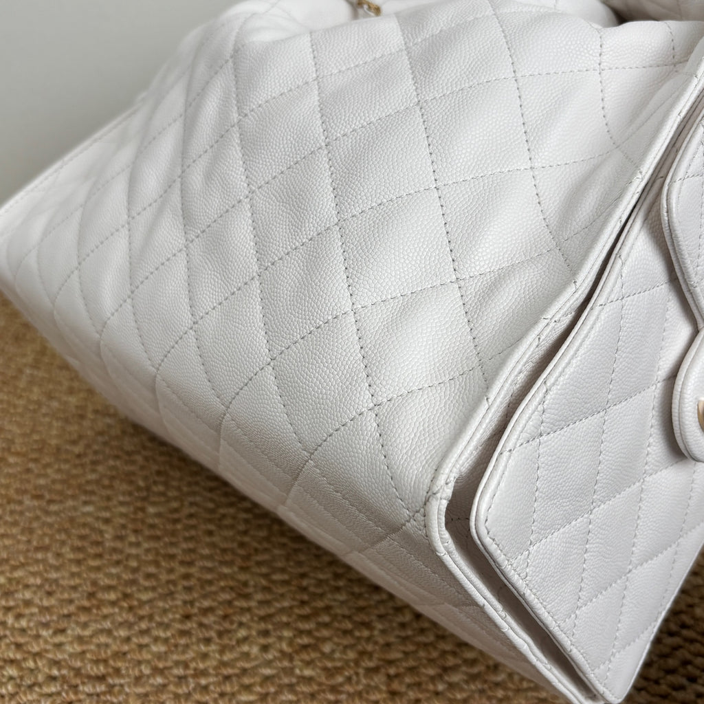 Chanel 25 medium handbag, Grained calfskin & gold-tone metal, white AS5311-B20304-10601