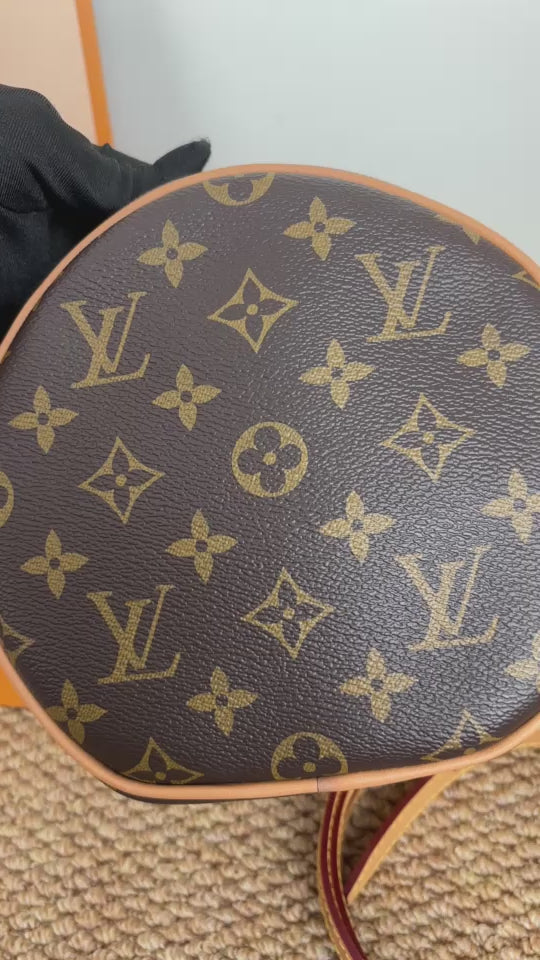 Louis Vuitton Boîte Chapeau Souple Bag in Monogram Canvas M45578